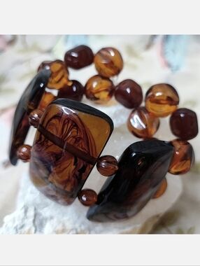 Chunky Root Beer Brown Faux Tortoise Swirled Acrylic Stretch Vintage Bracelet